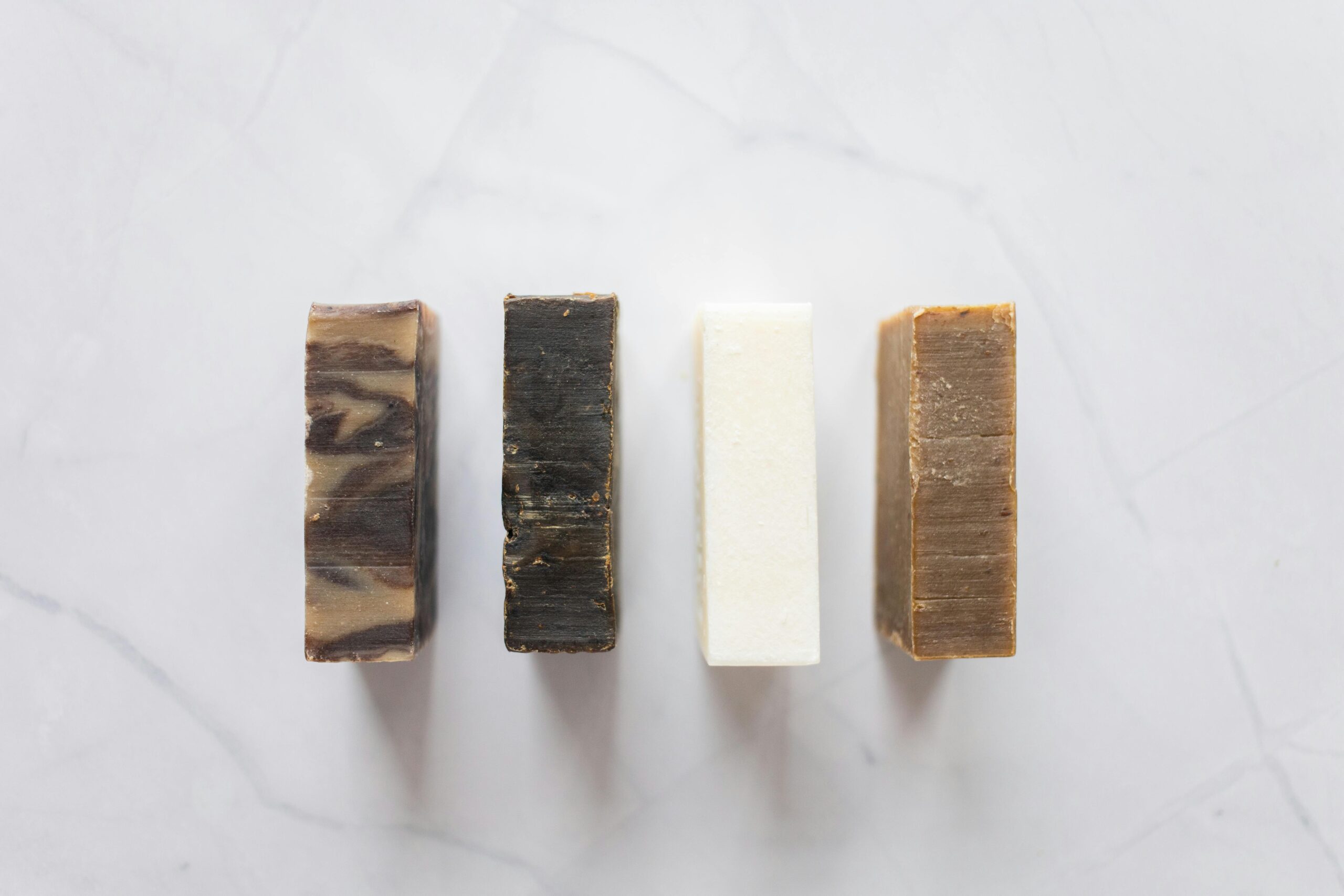 Cum să-ți faci propriul sapun natural cu ingrediente DIY